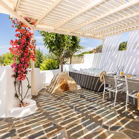 Blue Mare * Parikia (Paros)