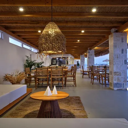 Blue Mare Апартаменты Науса