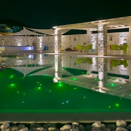Blue Mare * Parikia (Paros)