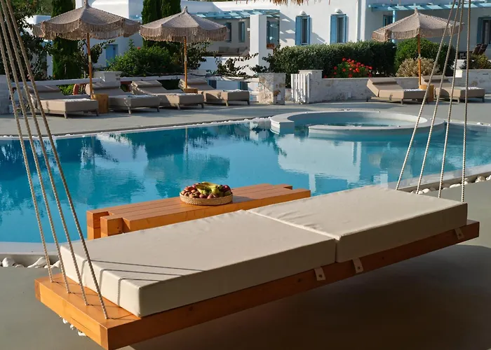 Blue Mare * Naousa (Paros)